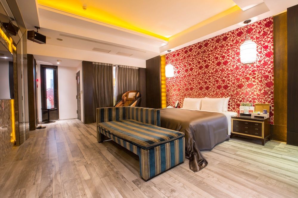 Feng Cai Motel Deluxe Double Room (Check-in after 8PM) 6