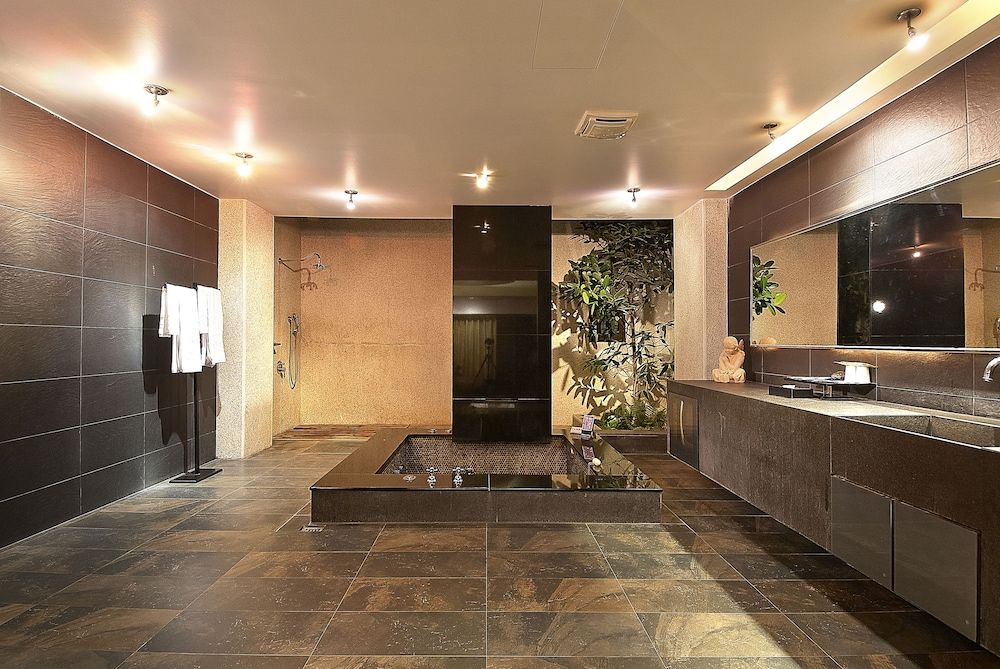 Feng Cai Motel Deluxe Double Room (Check-in after 8PM) 42