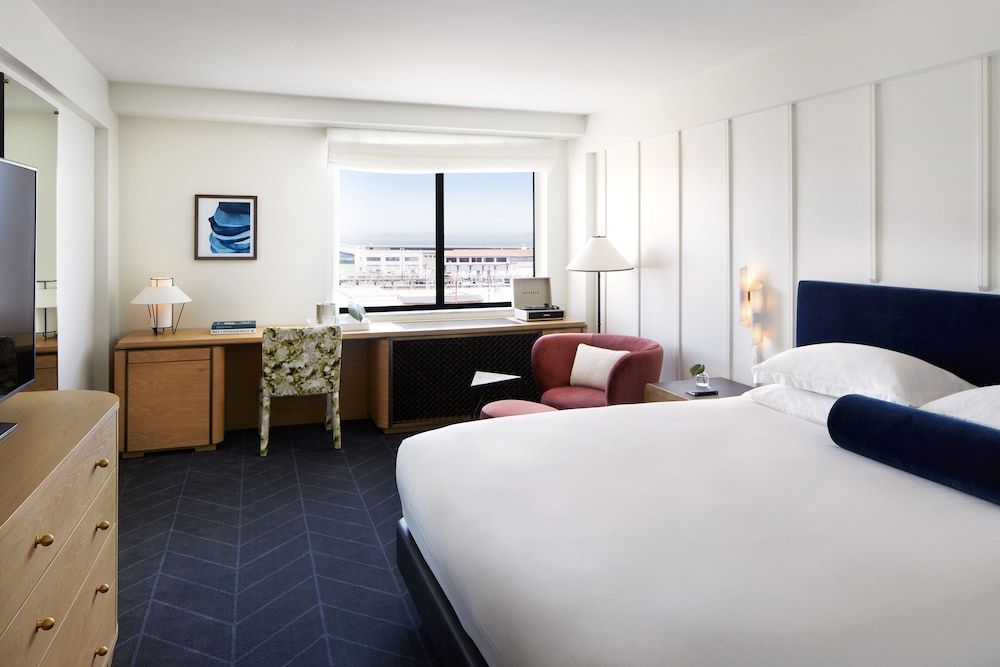 Kimpton Alton Fisherman's Wharf by IHG