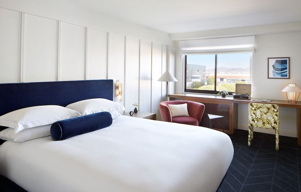 Premium Room, 1 King Bed, Bay View