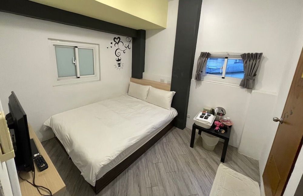 Fundi Hotel Comfort Double Room 4