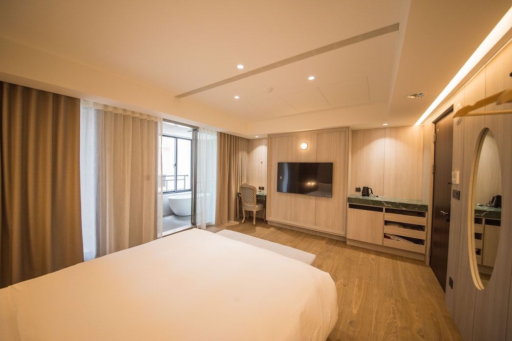 Hotel de Ľeau Superior Double Room 4