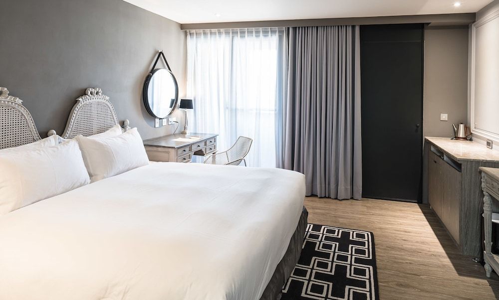 Hotel de Ľeau Classic Double Room 3