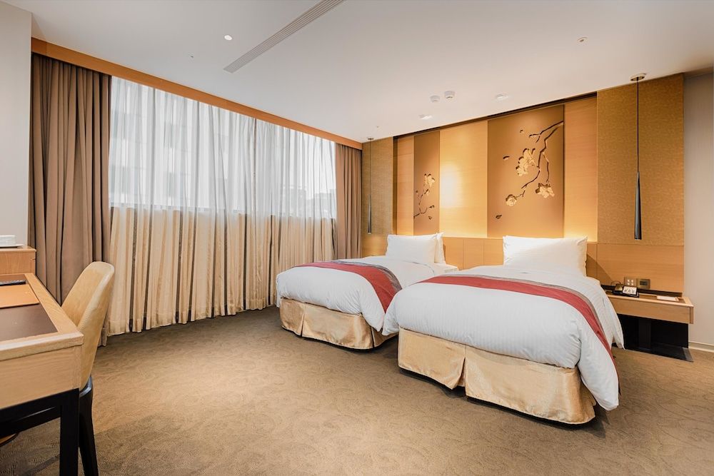 Deluxe Double Room, 1 King Bed, Bathtub