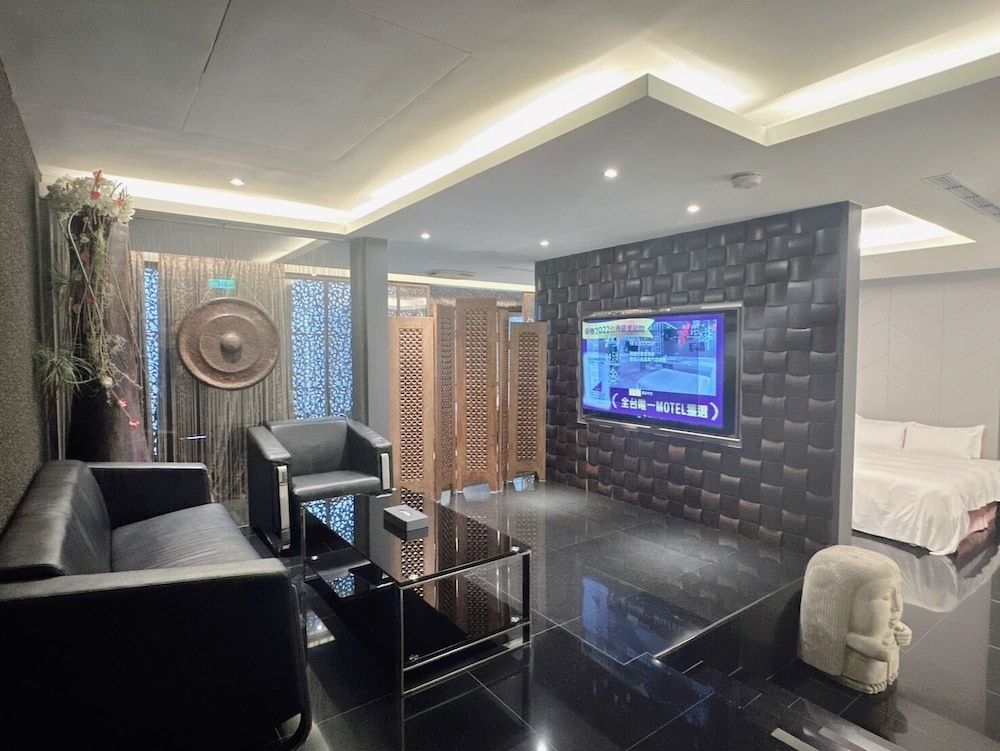 Orient Luxury Villa Motel Luxury Double Room (CRYSTAL) 7