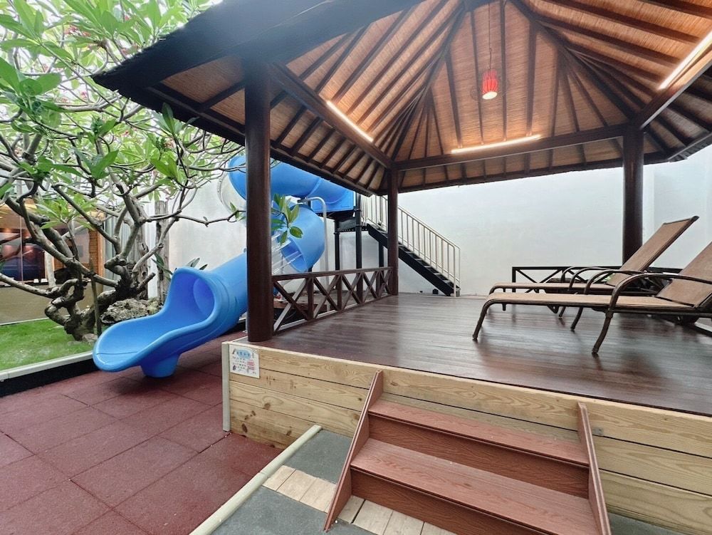 Orient Luxury Villa Motel Presidential Quadruple Room 3