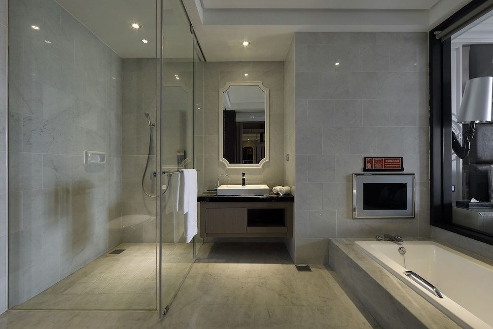 Puli Ease Hotel Deluxe Quadruple Room 6