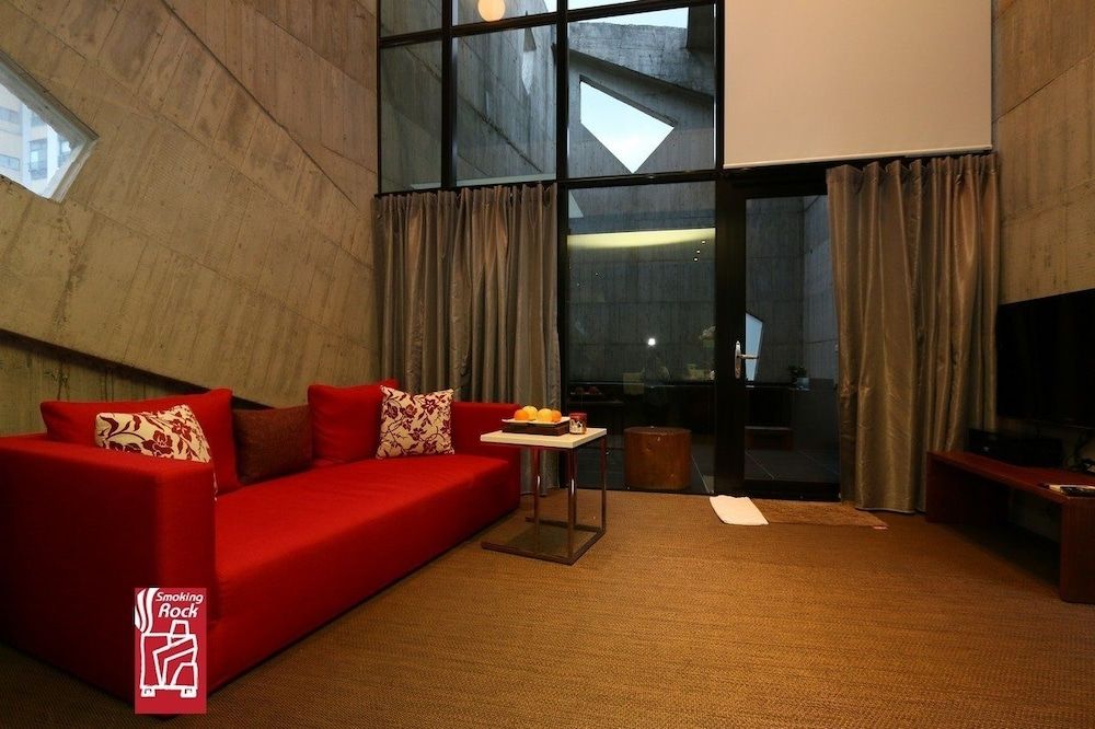 Smoking Rock Resort Deluxe Quadruple Room, Terrace, Mezzanine 5