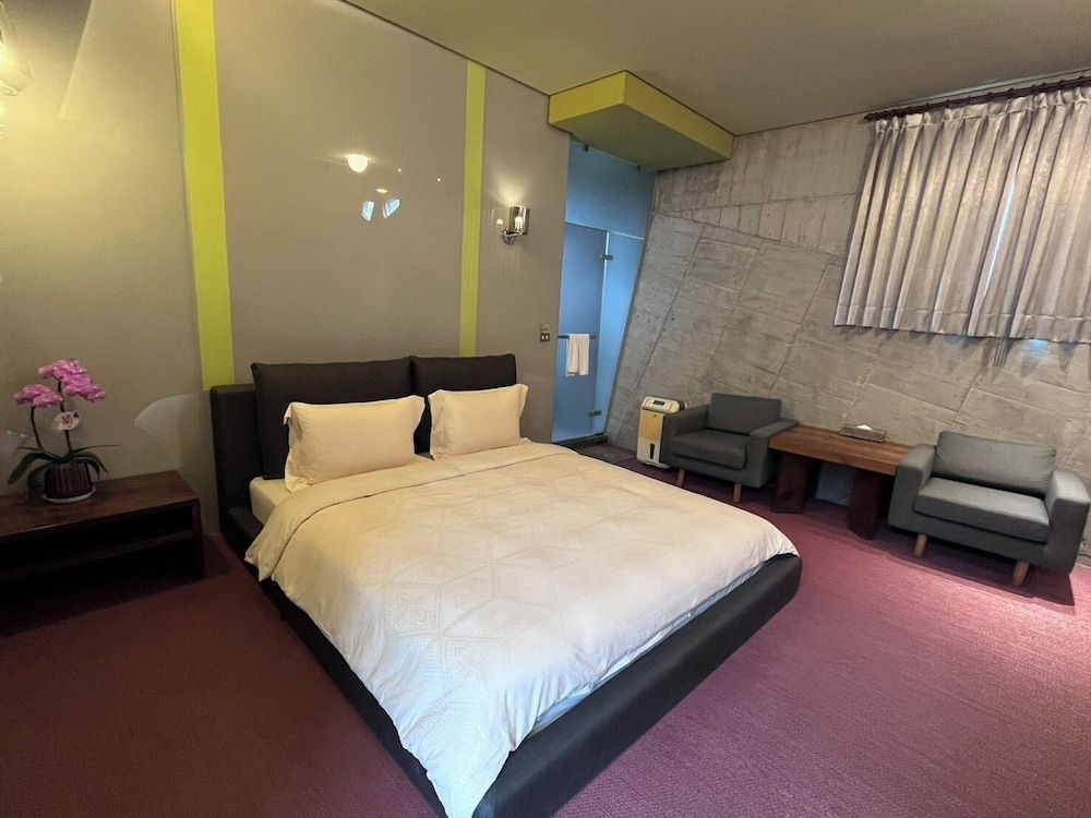 Smoking Rock Resort Economy Double Room, Bathtub 2