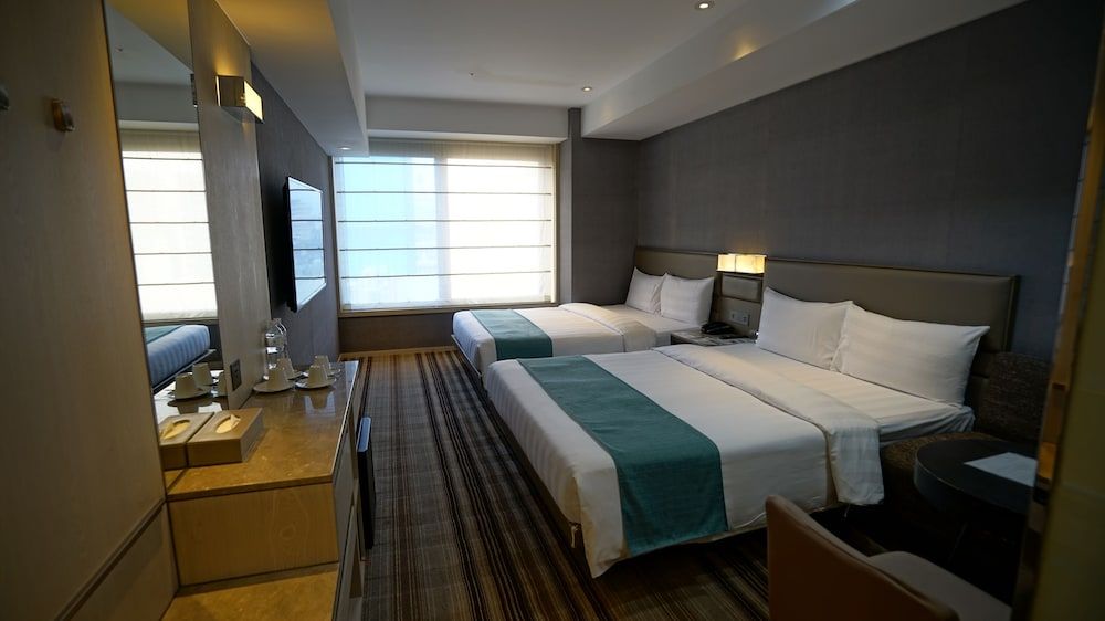 Deluxe Family Room