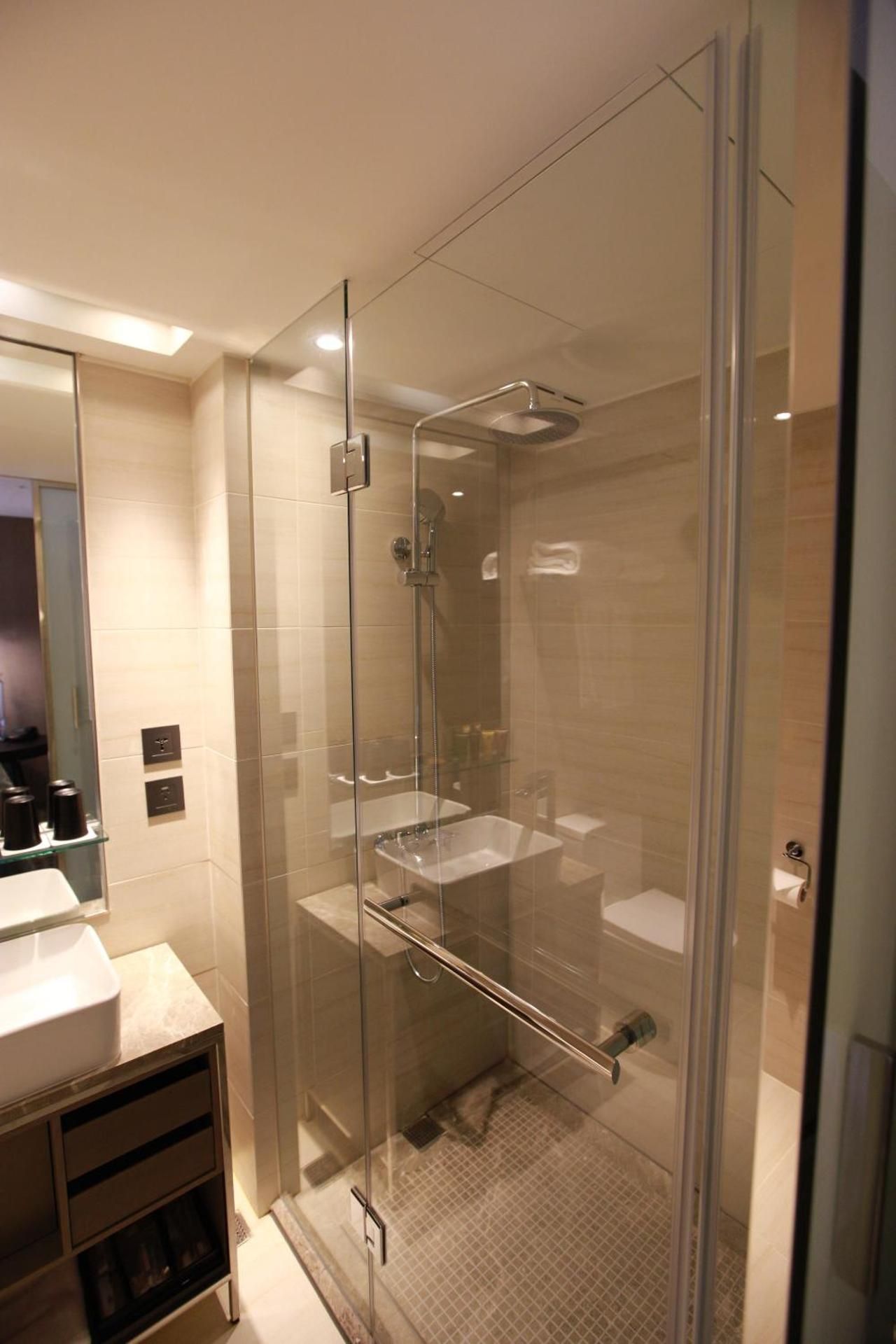 Superior Family Room without View