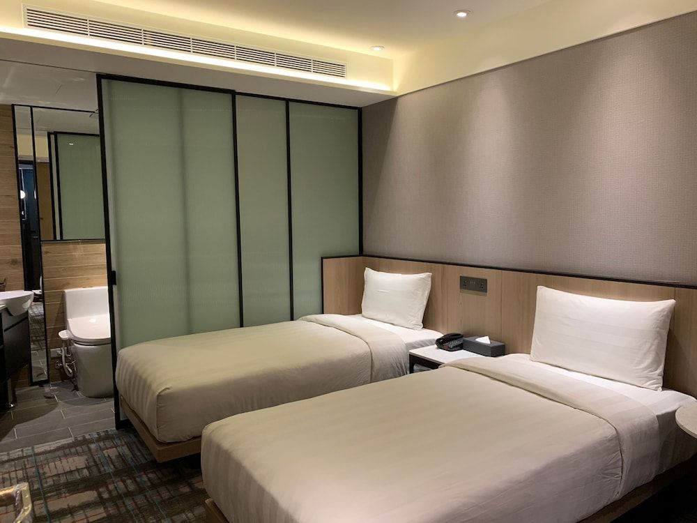 Standard Twin Room-No Window