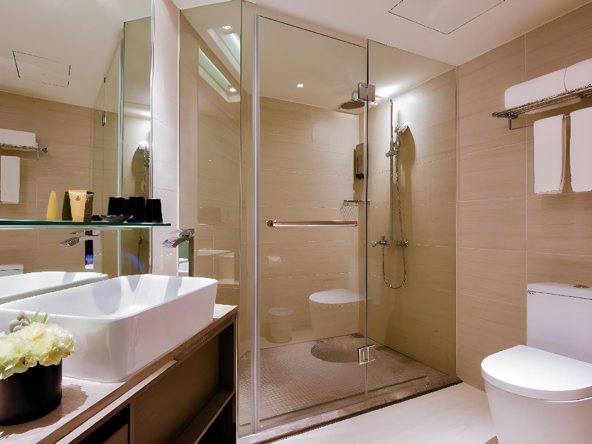 Superior Family Room without View