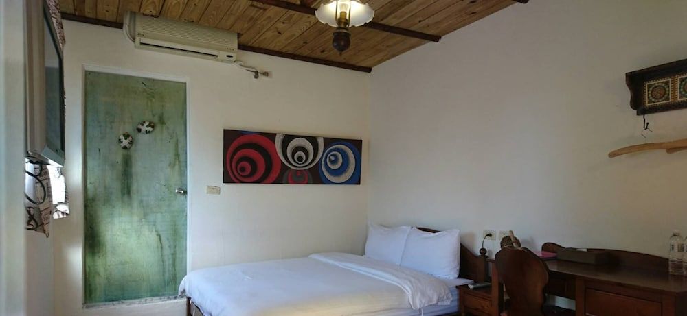 Monet Garden B&B Standard Double Room 4