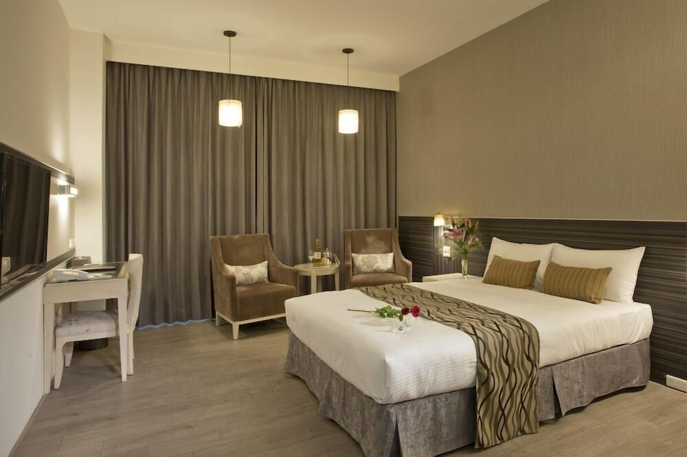 Renyi Lake Hotel Lake View Double Room