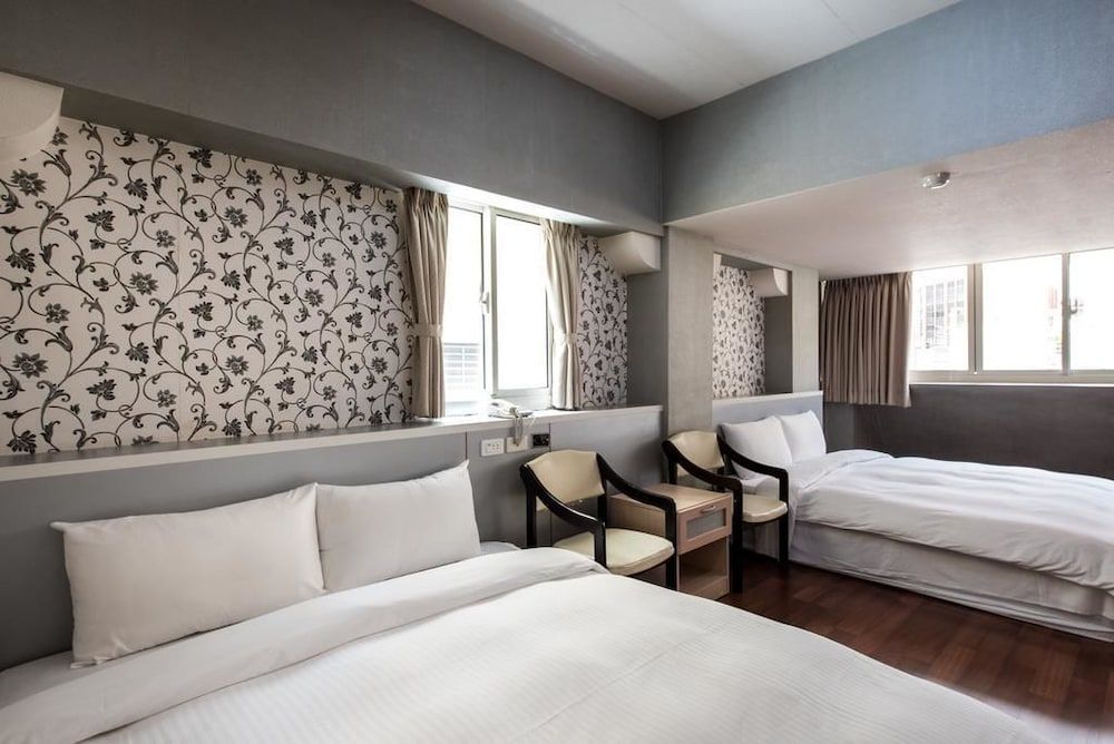 Hotel South Sea Basic Quadruple Room, Non Smoking