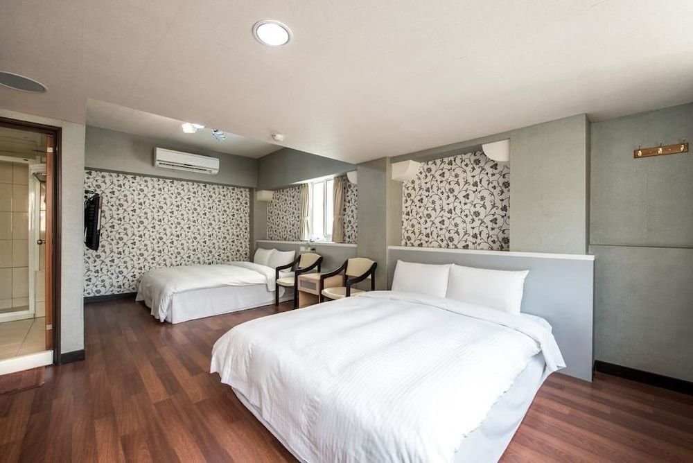 Hotel South Sea Basic Quadruple Room, Non Smoking 3