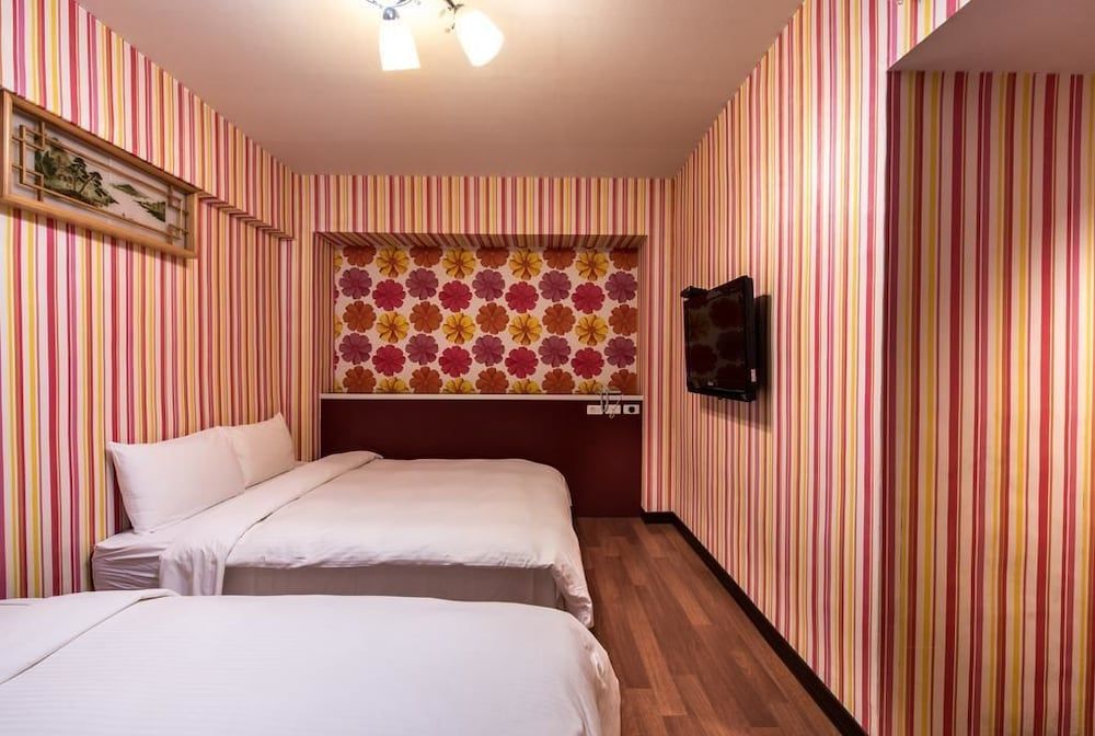 Hotel South Sea Basic Triple Room, Non Smoking, No Windows 2