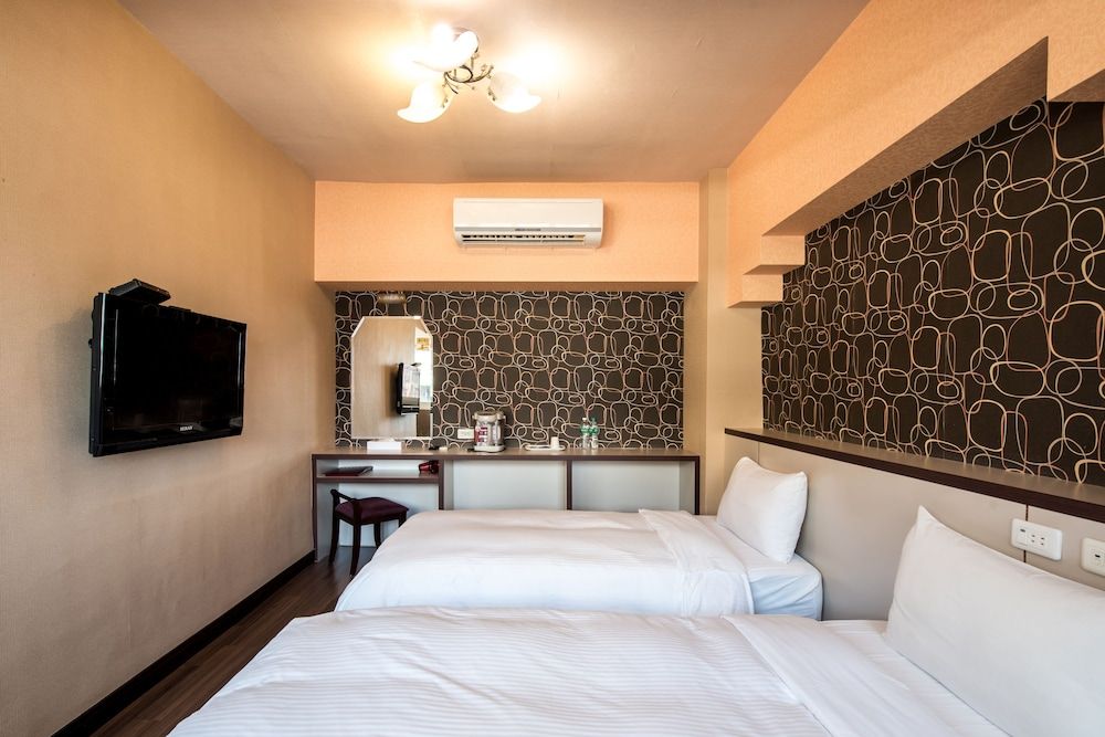 Hotel South Sea Basic Twin Room, 2 Twin Beds, Non Smoking