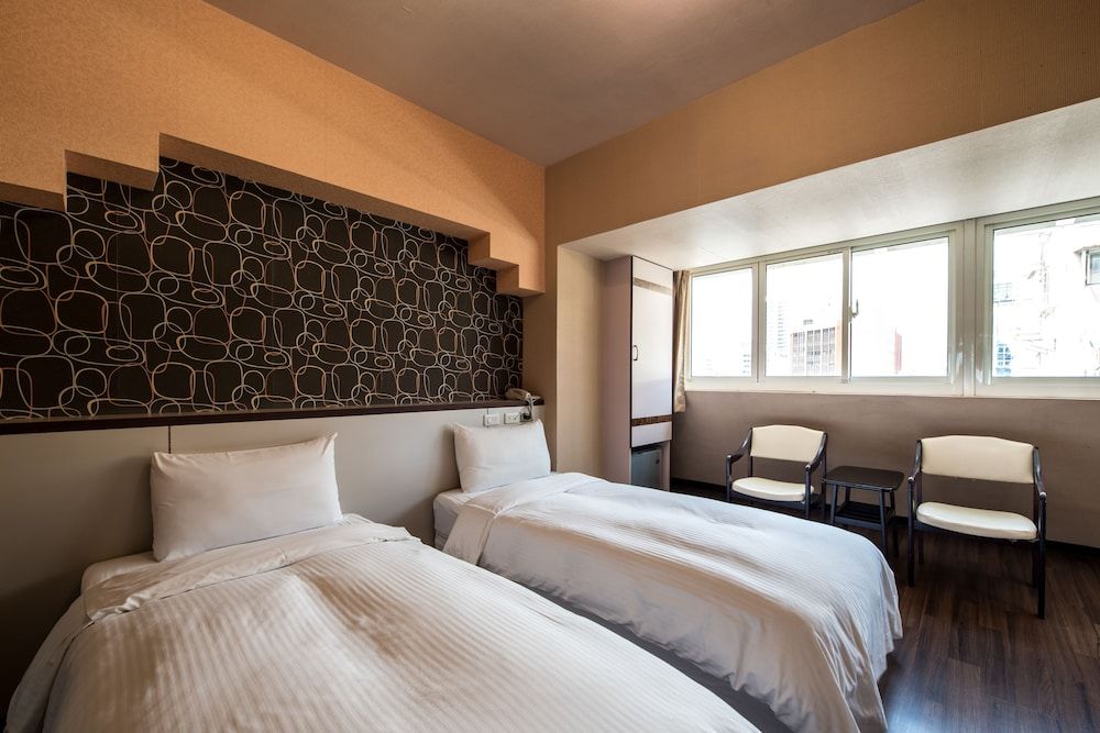 Hotel South Sea Basic Twin Room, 2 Twin Beds, Non Smoking 3