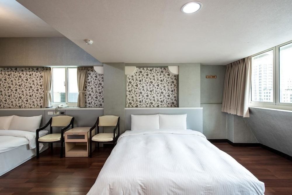 Hotel South Sea Basic Quadruple Room, Non Smoking 5