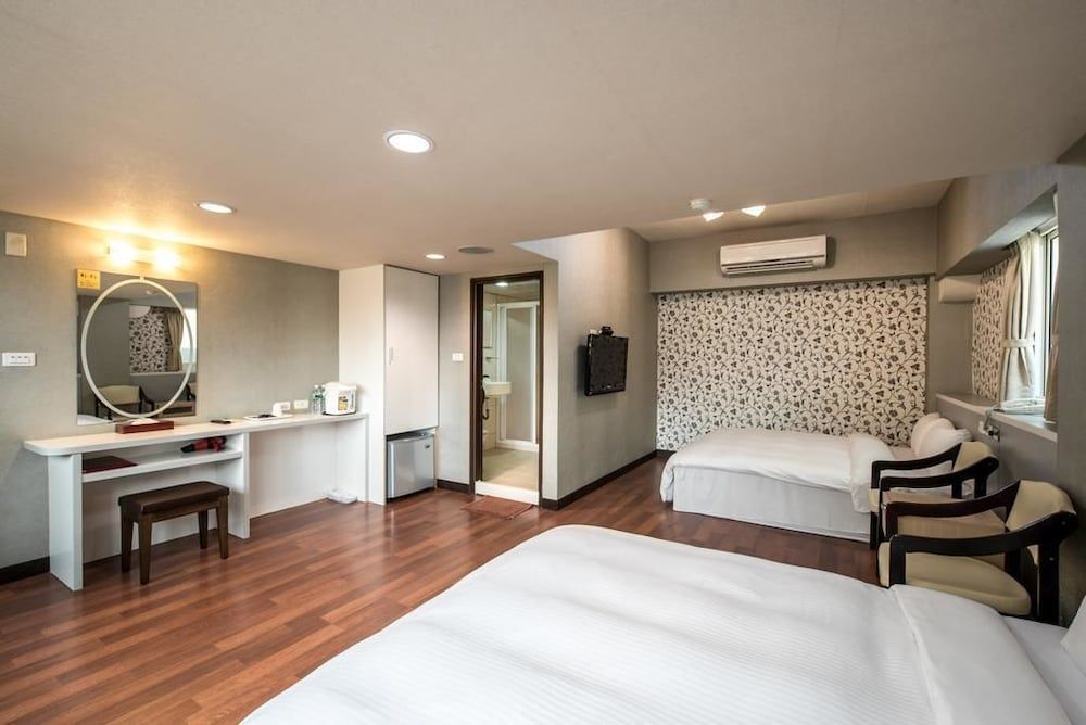 Hotel South Sea Basic Quadruple Room, Non Smoking 4