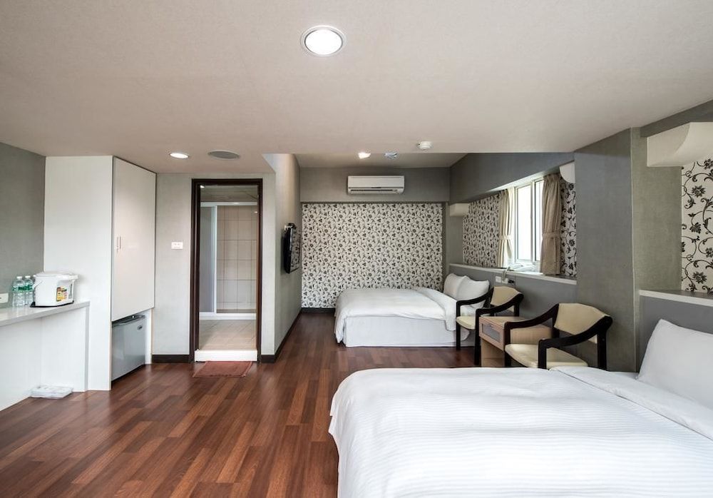 Hotel South Sea Basic Quadruple Room, Non Smoking 2