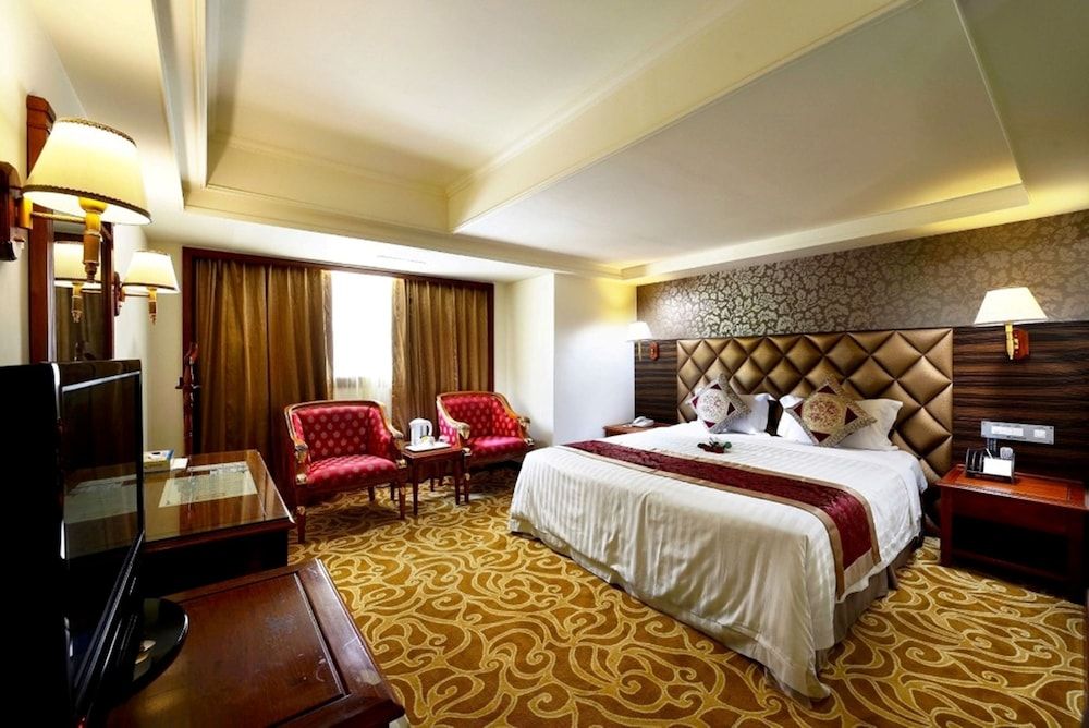 undefined Chyuan Du Spring Resort 3