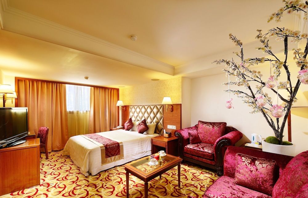 undefined Chyuan Du Spring Resort