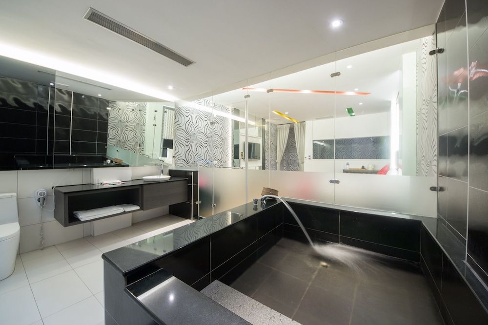 Garden Spring Hotel Deluxe Double Room, 1 Double Bed 5