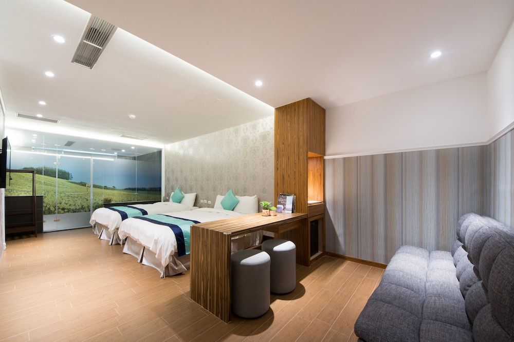 Garden Spring Hotel Family Quadruple Room 2