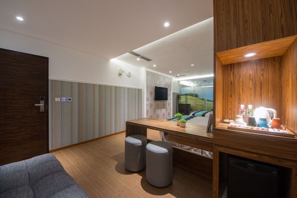 Garden Spring Hotel Family Quadruple Room 6