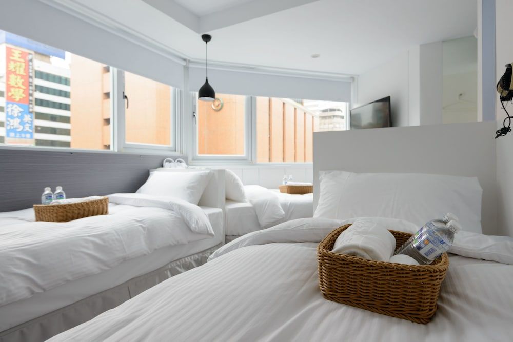 undefined Poshpacker Hotel 2