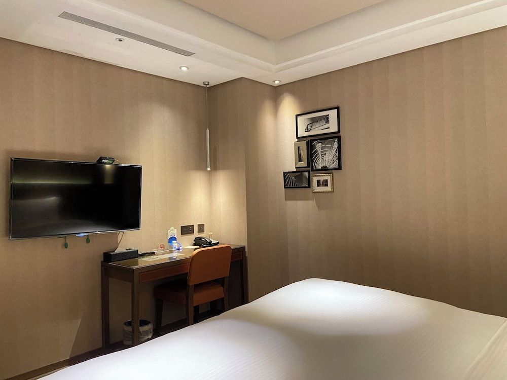 undefined Green World Taipei Station 8