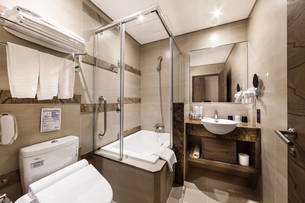 Green World Taipei Station Deluxe Triple Room (with Window) 7