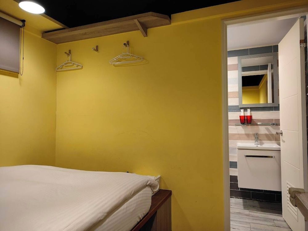 Bon Hotel Taipei Economy Double Room, Ensuite 5