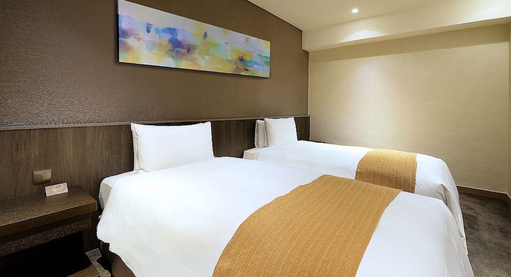 Basic Twin Room, 1 Bedroom, No Windows