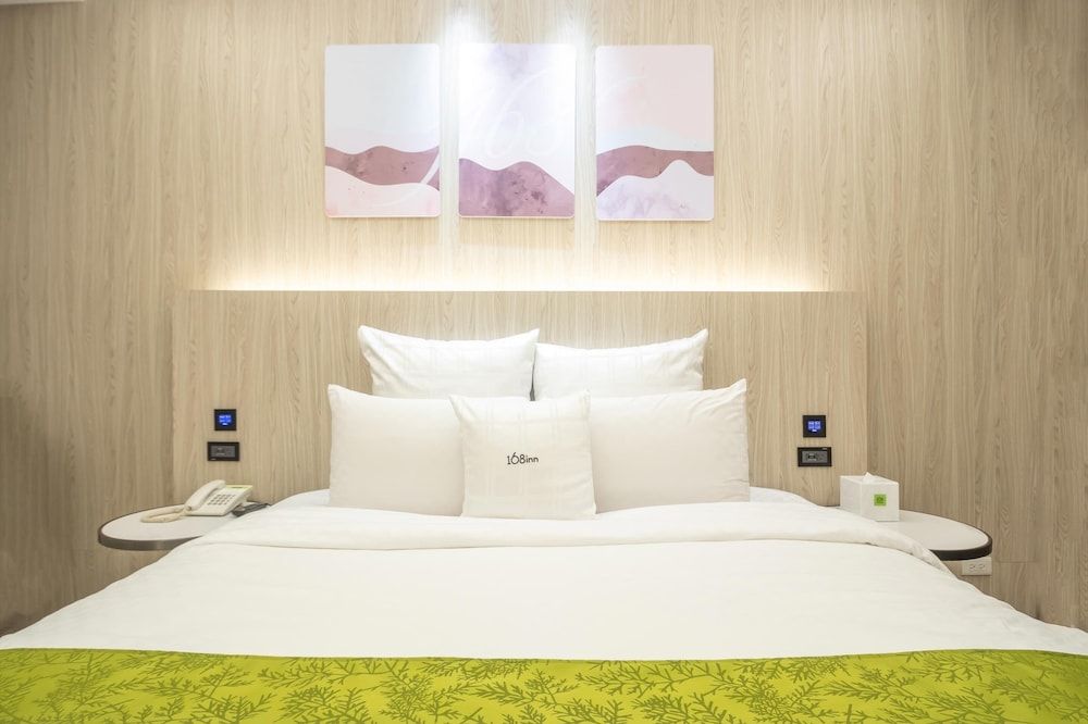 Monarch Double Room
