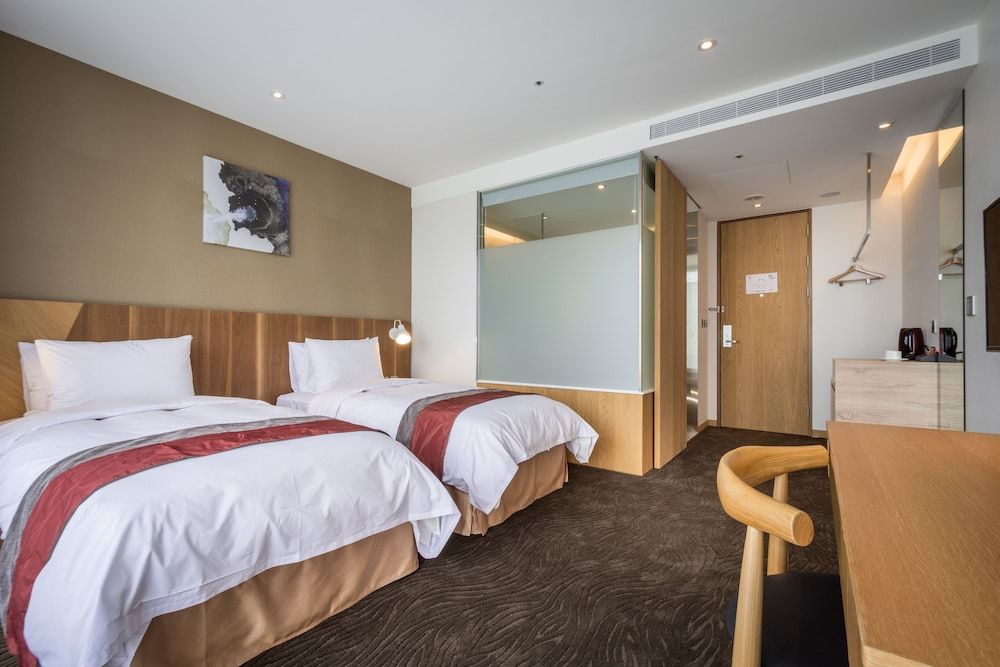 Green World NanGang Hotel Superior Twin Room 4