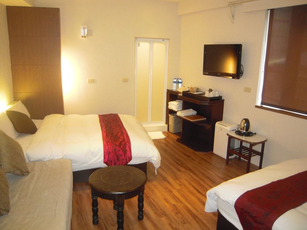 undefined Chiu Chunt Dint 8