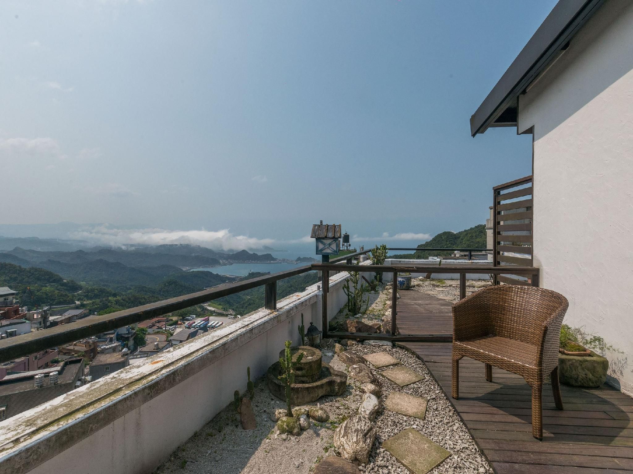 undefined Chiu Chunt Dint 8