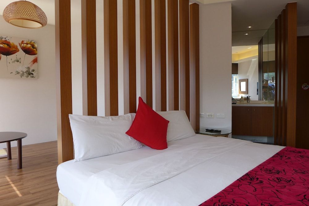 undefined Chiu Chunt Dint 10