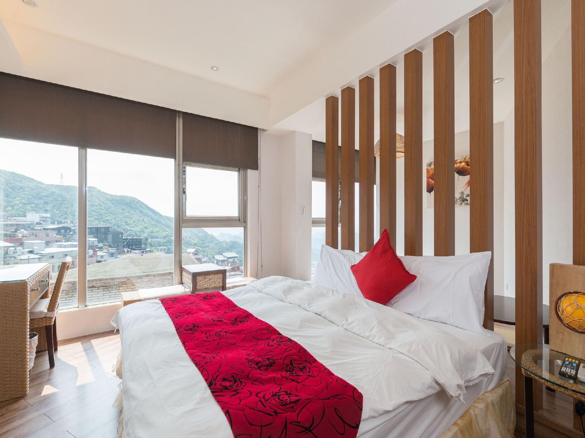 undefined Chiu Chunt Dint 4