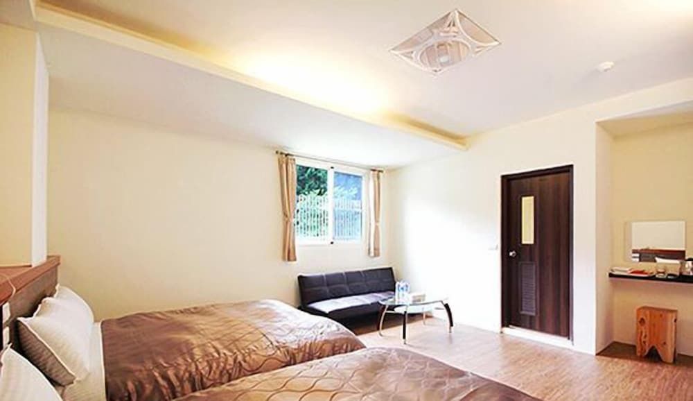 Shangti Basic Quadruple Room 3