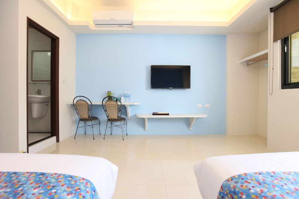 Anping 72 Hostel Family Quadruple Room, 2 Queen Beds, Non Smoking, Ensuite 12