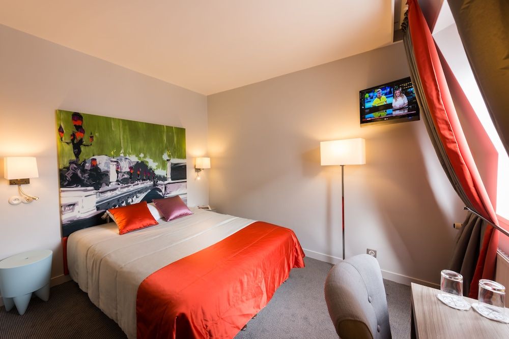 Hotel Harvey Standard Double Room (Opera) 4