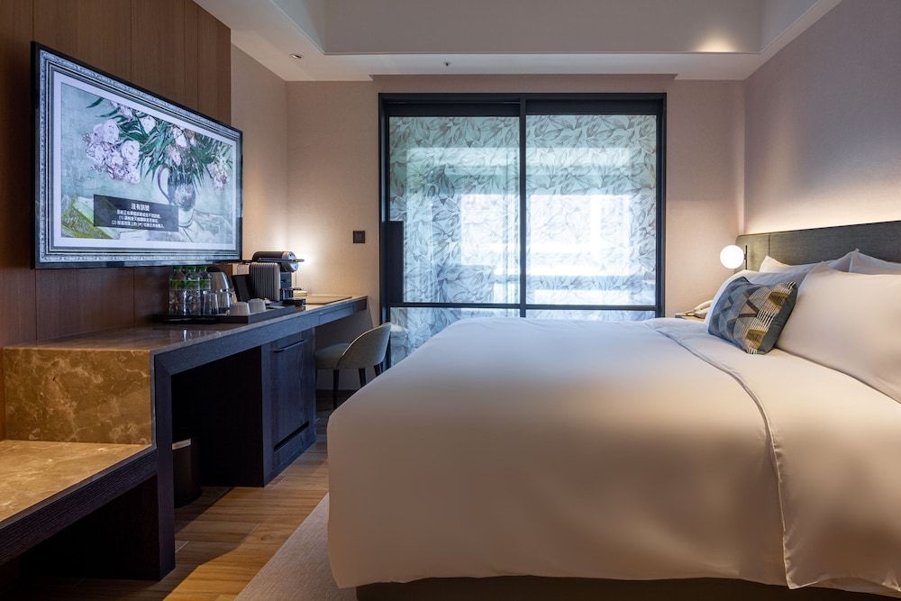 Standard Double Room, City View