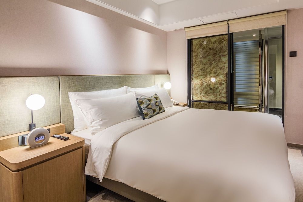 Standard Double Room, No Windows
