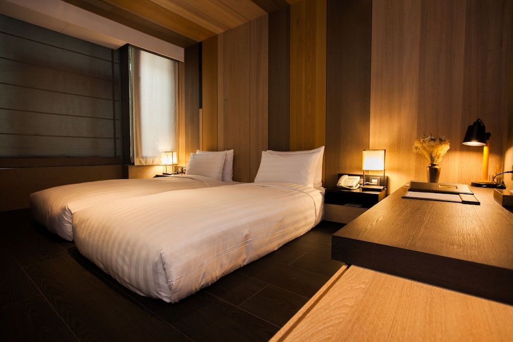 Hotel East Taipei Superior Double or Twin Room, Bathtub 2