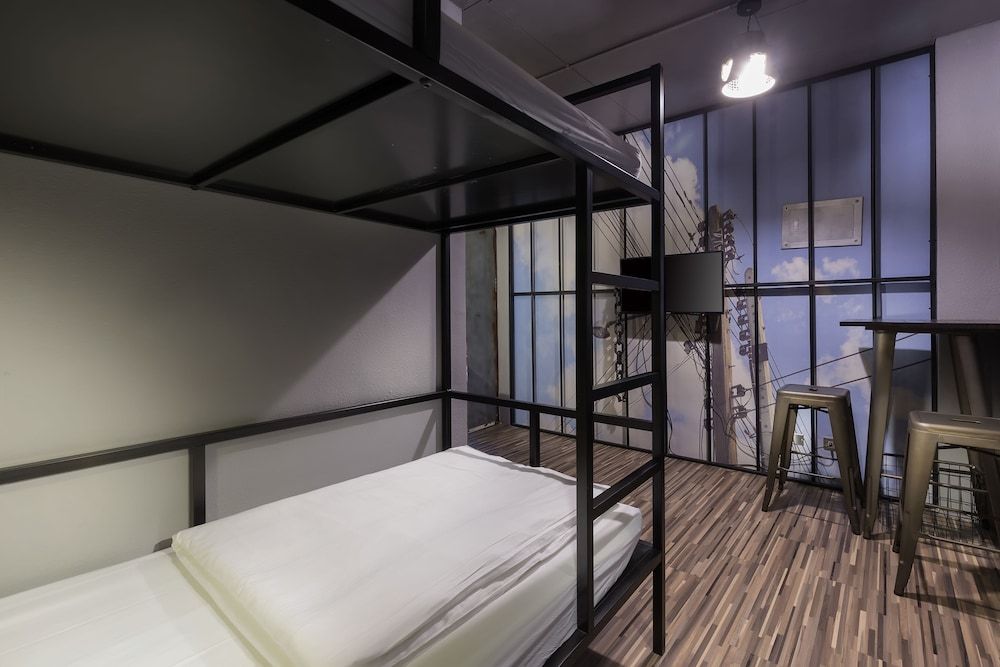 Business, BunkBed